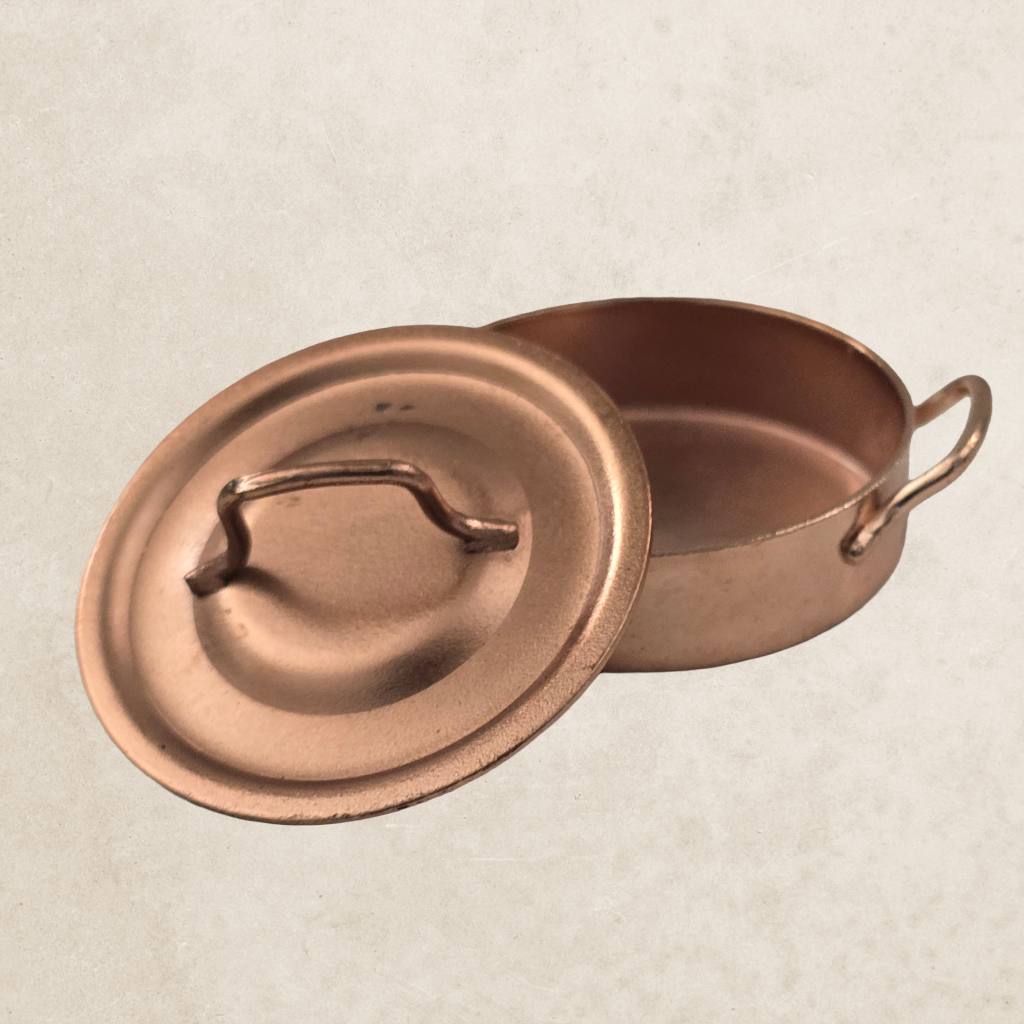 Miniature Copper Cooking Pots – 1" Diameter - Set of 6.Dollhouse Kitchen Accessories for 1:12 Scale – Real Metal Cookware for Miniatures, Fairy Gardens, Dioramas, and Shadow Boxes.