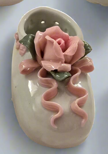 Porcelain Baby Booties with Pink Bow – Newborn Baby Keepsake Gift (Set of 12) Girl Reveal Party